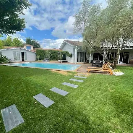 Havre De Paix - Grande Maison En Bois & Piscine *
