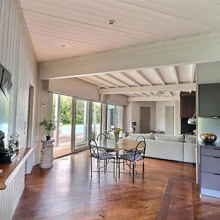 Casa vacanze Havre De Paix - Grande Maison En Bois & Piscine