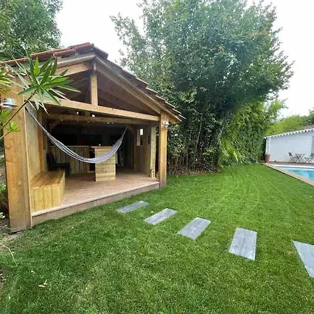 Casa vacanze Havre De Paix - Grande Maison En Bois & Piscine Mérignac